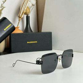 Picture of Balenciga Sunglasses _SKUfw53060593fw